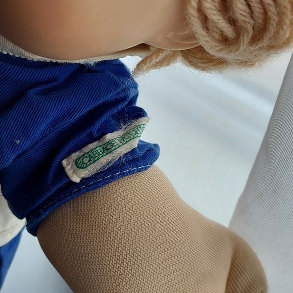 Vintage Cabbage Patch Doll #8 w/ Shoes - Picture 3 of 5